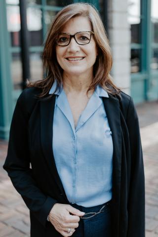 Suzan Klein MnSEIA Director of Operations Staff Headshot