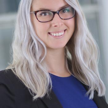Dana Hallstrom Head Shot, US Solar Corp MnSEIA member